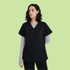 Top de corte cómodo para mujer con 3 bolsillos